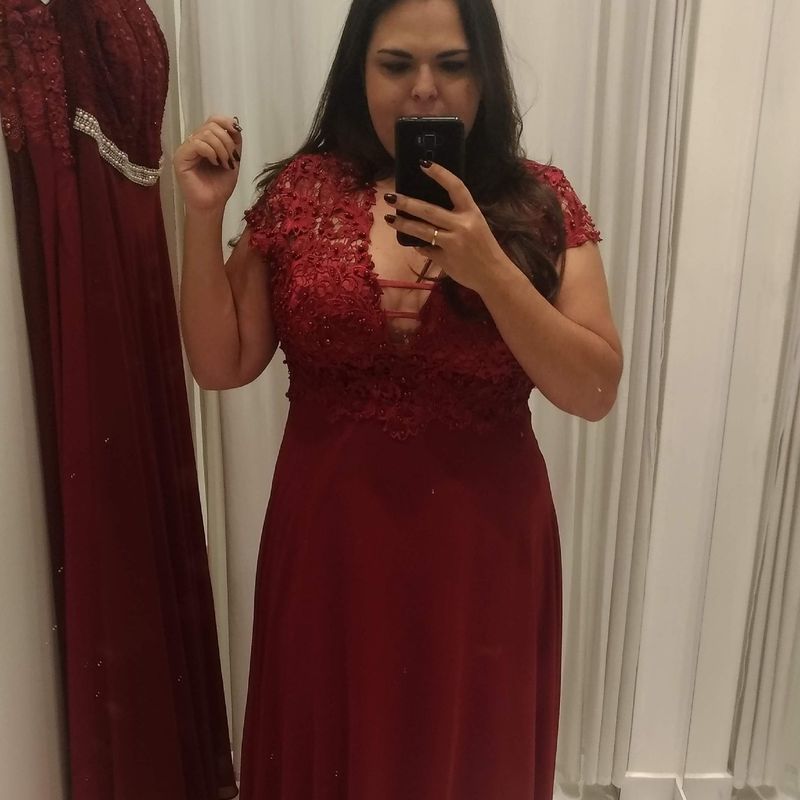 Vestido de store renda guipir marsala