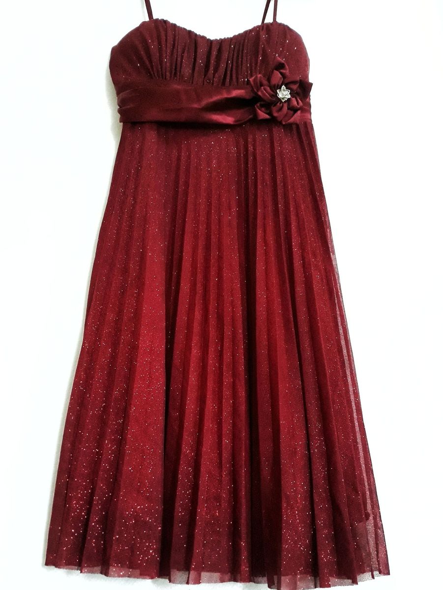 vestido curto marsala