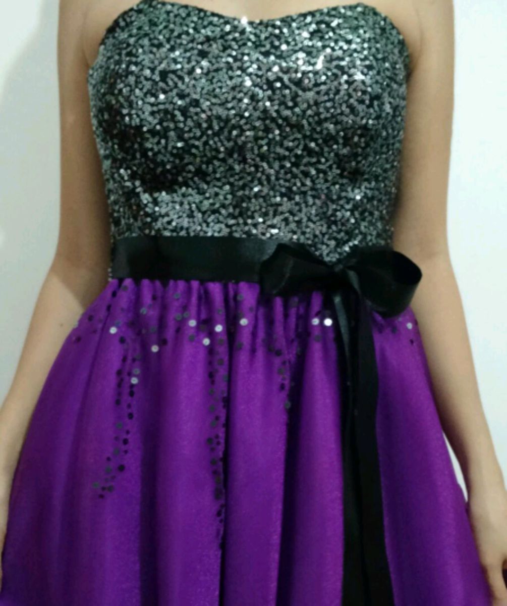 Vestido roxo com store preto