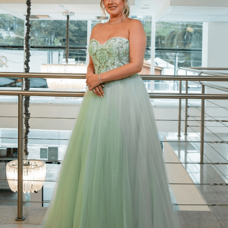 bicici green dress Beautiful Vintage Cici B Silk Lime Beaded Ruffle Bottom Lime Maxi Dress -  Prom