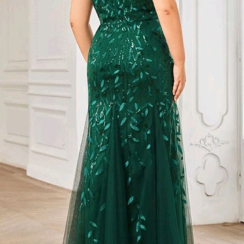 Vestido de Festa Verde Esmeralda Plus Size Tamanho 54 | Vestido de Festa  Feminino Shein Usado 75526295 | enjoei
