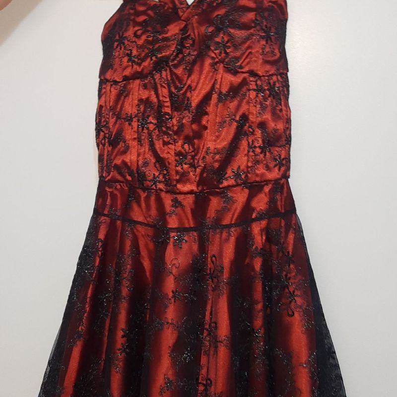 Vestido vermelho store com renda preta