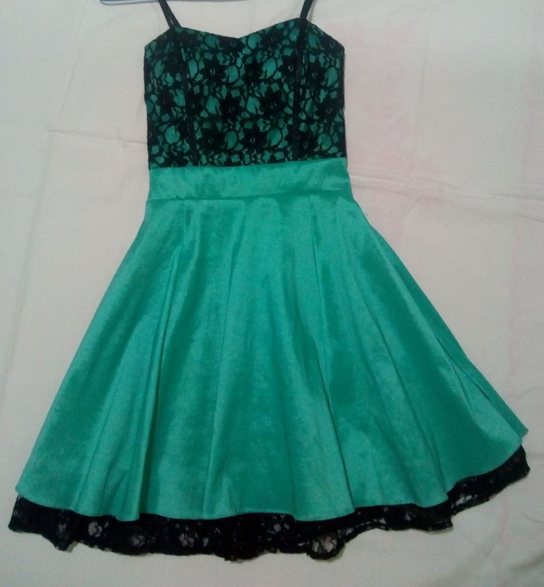 vestido de formatura verde curto
