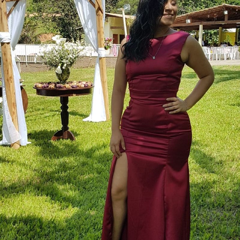 Vestido de Madrinha Marsala Roupa de Casamento Feminina