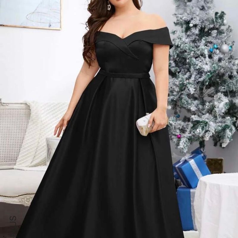 Vestido preto best sale madrinha plus size