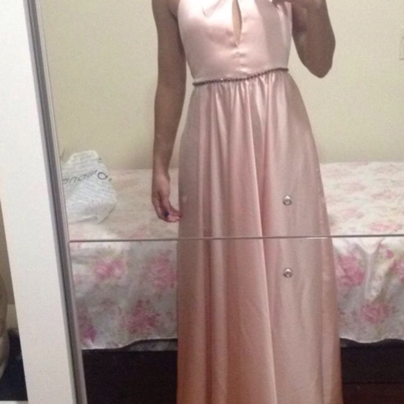 Vestido de best sale madrinha cinza claro