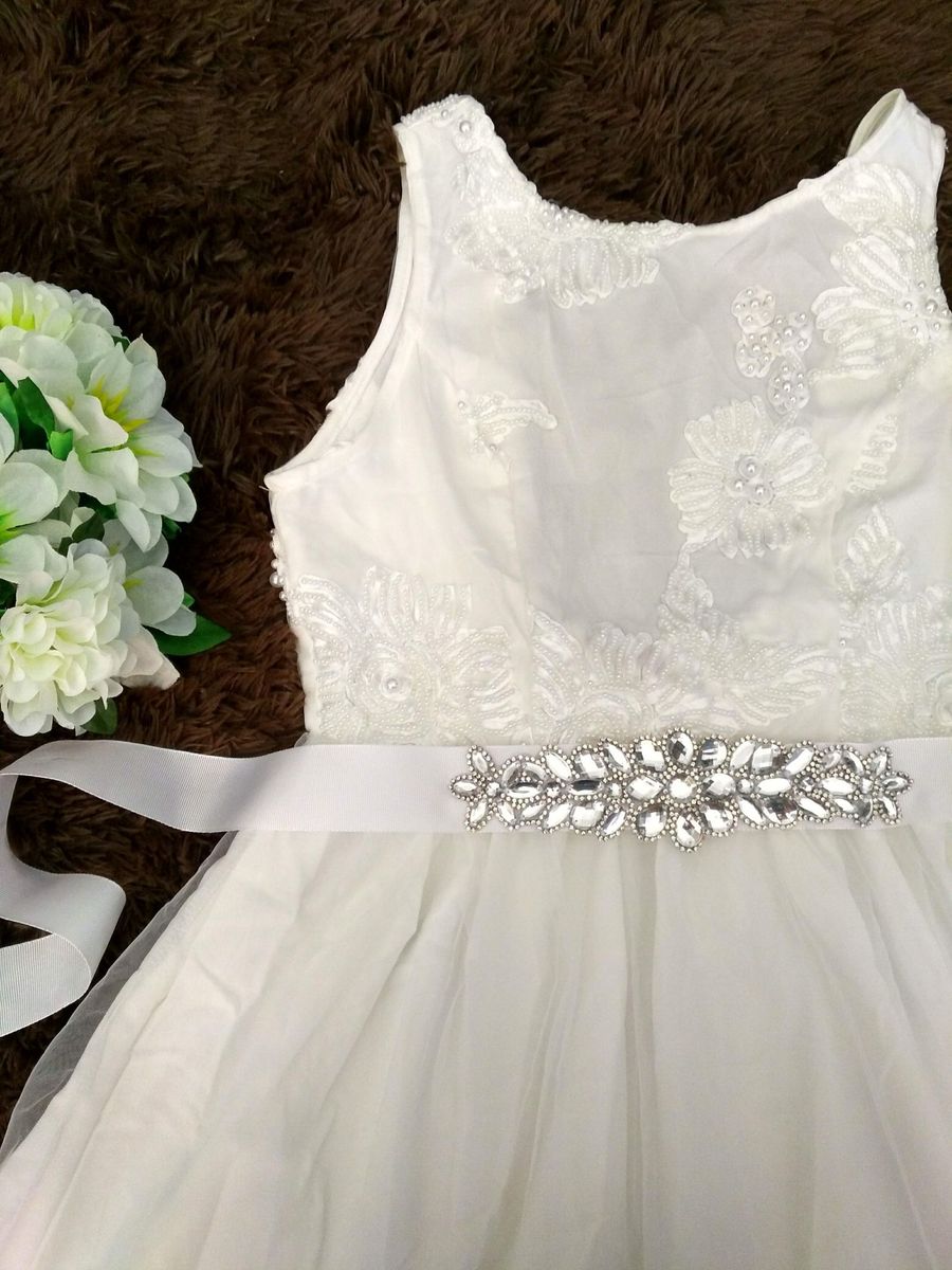 vestido curto com saia de tule