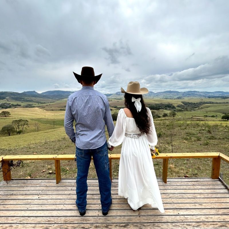 Vestido de Noiva Fotos Pré Wedding Casamento Country Shein Usado