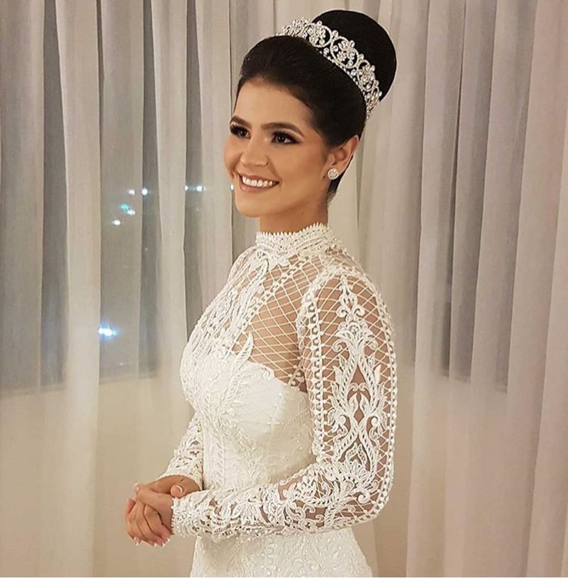 vestido de noiva fechado no pescoço