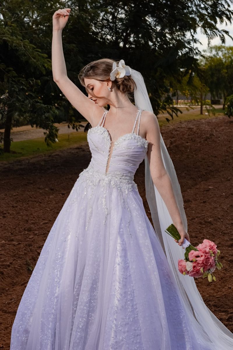 BADAJOZ Vestido de noiva princesa em tule com decote transparente