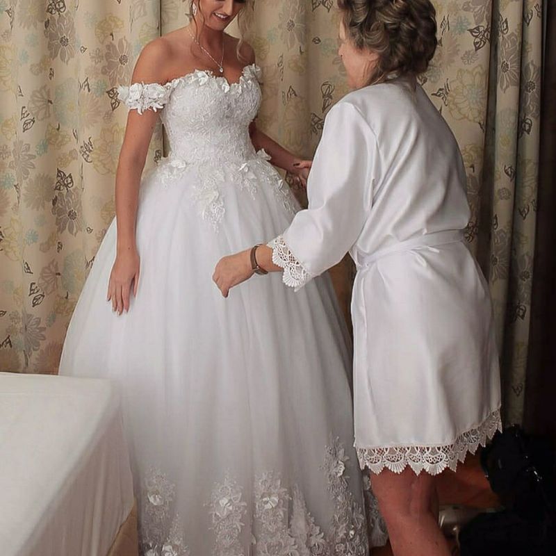 Vestido de Noiva Princesa Off White Renda 3D Ombro a Ombro  Vestidos de noiva  princesa, Vestidos de noiva estilo princesa, Casamento estilo princesa