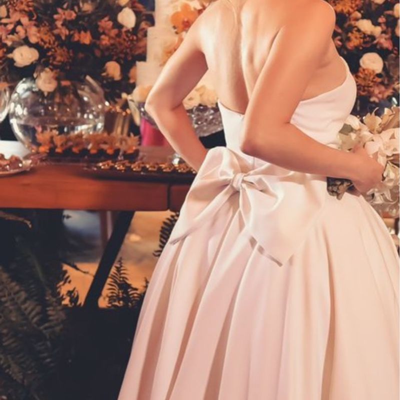 Vestido de Noiva Tomara Que Caia Off White Todo Liso com Laço