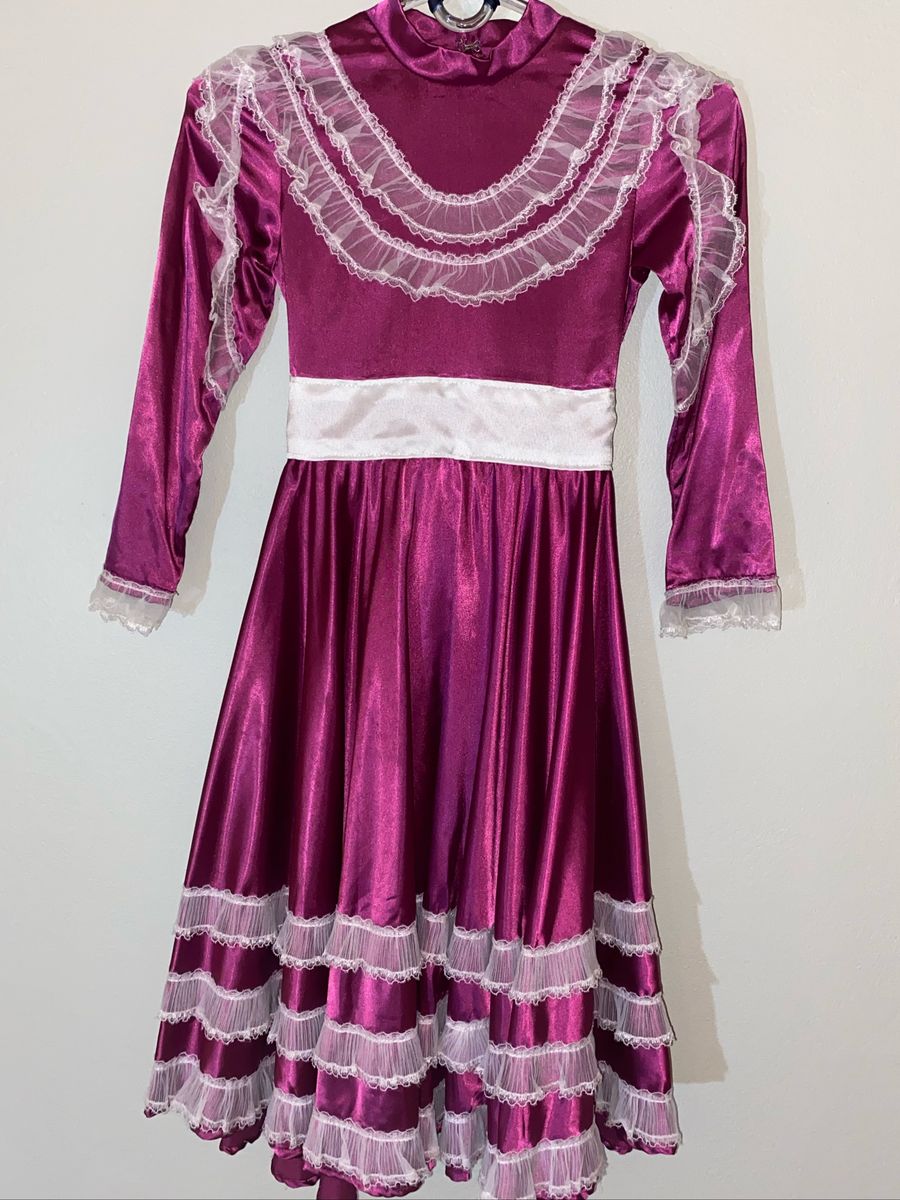 vestido de prenda roxo