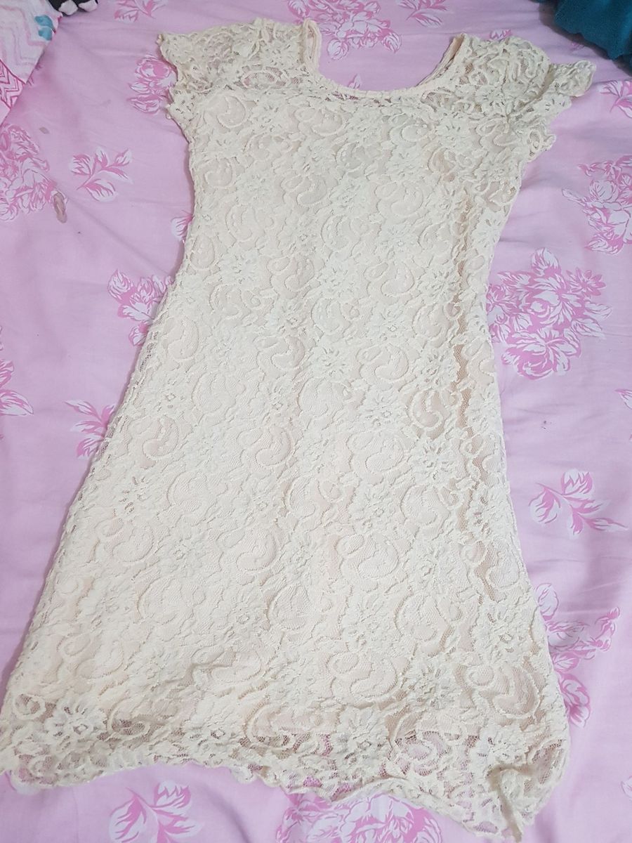 vestido de renda marisa