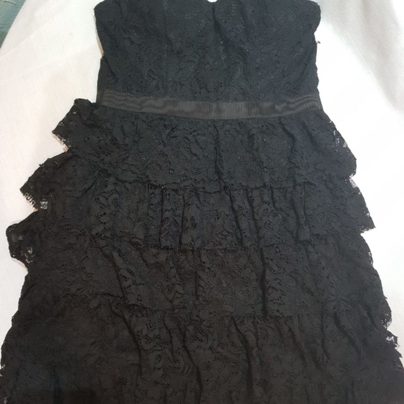 Preços baixos em Vestidos de renda FOREVER 21 Preto para mulheres