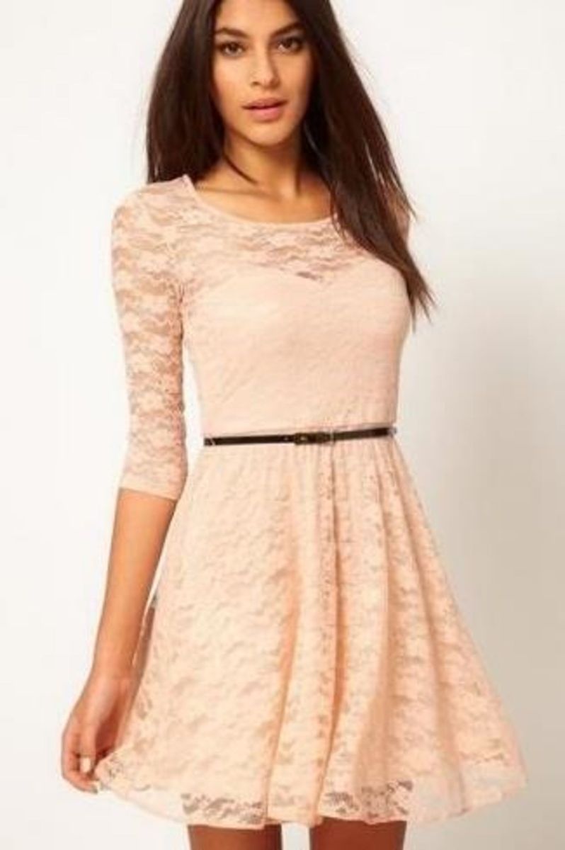 vestido de renda cor salmão