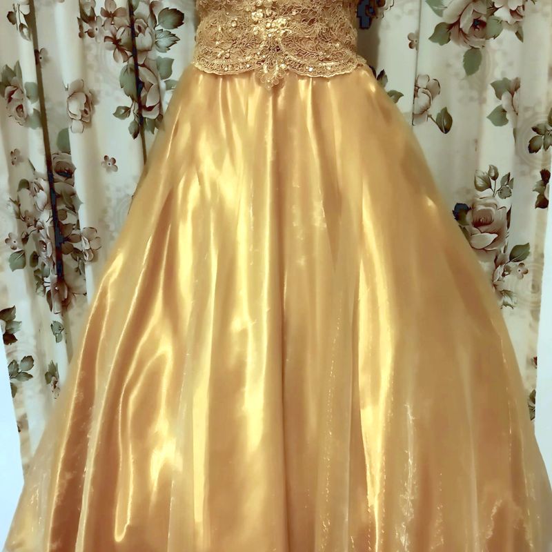 Vestidos de best sale 15 anos dourados