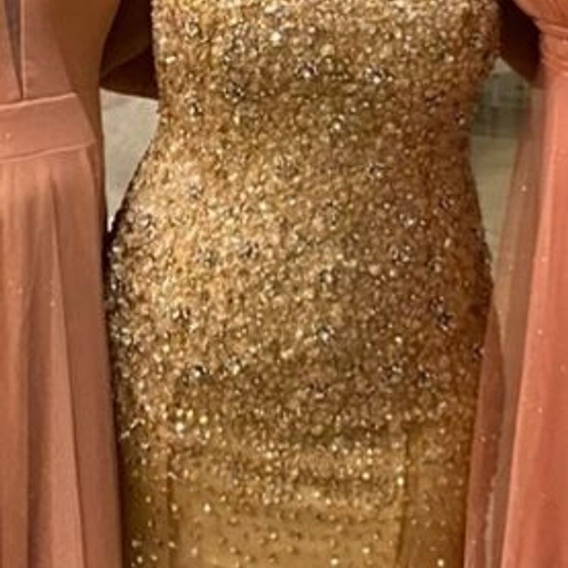 Vestido para mãe hot sale da noiva dourado