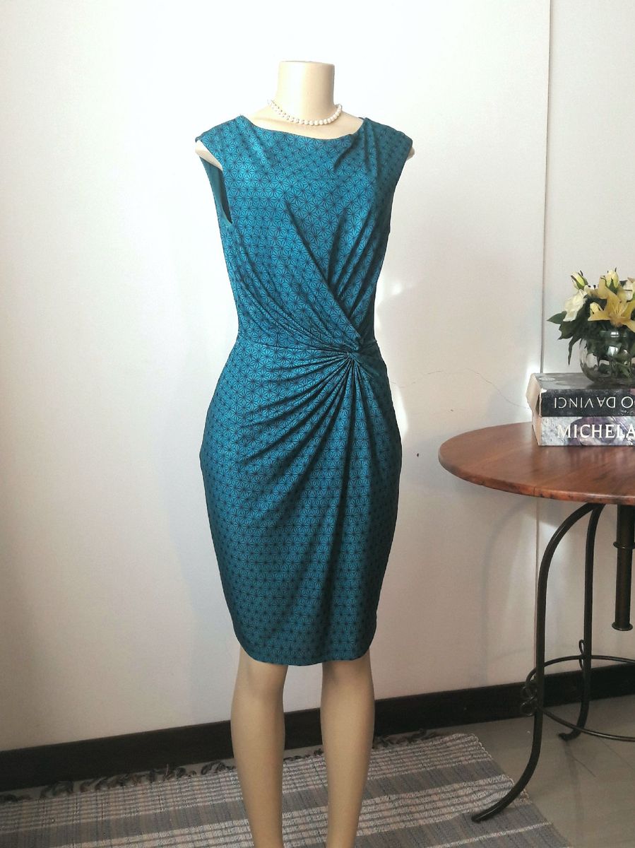 vestido longo drapeado na cintura