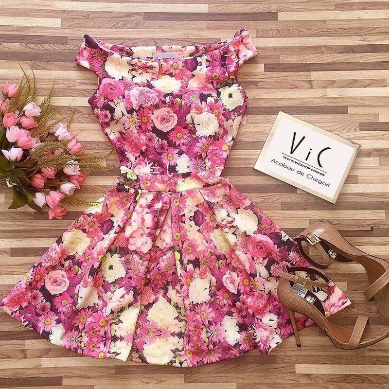 Vestido floral ombro sales a ombro