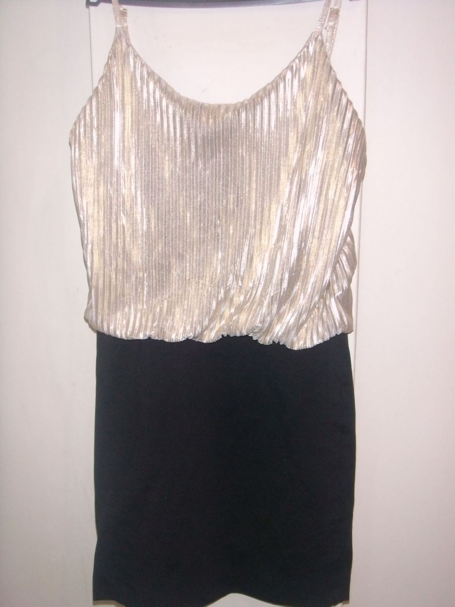 vestido tipo blusa e saia