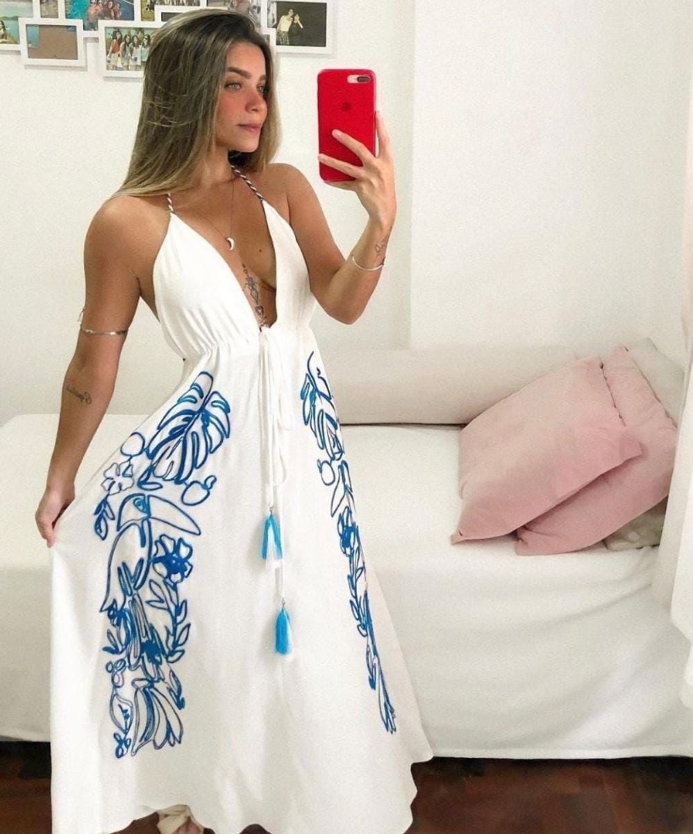 Vestido Farm Um Sonho Ano Novo Branco Bordado Tucano Azul Frente Única ...