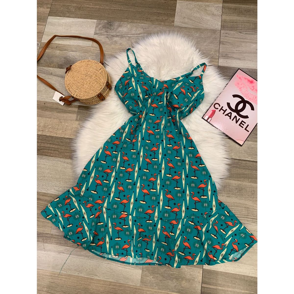 Vestido com store estampa de flamingo