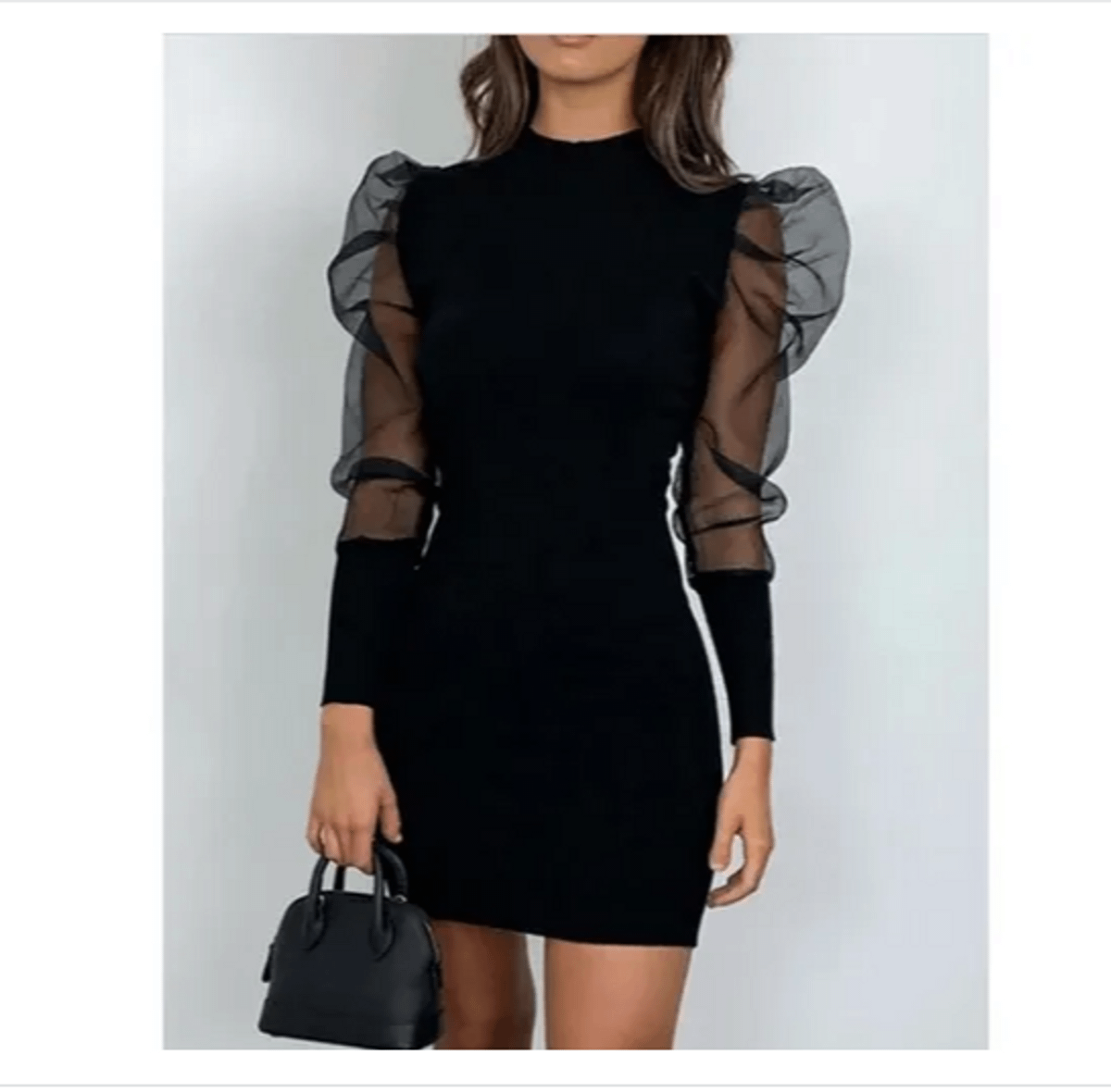 Vestido preto best sale com manga transparente