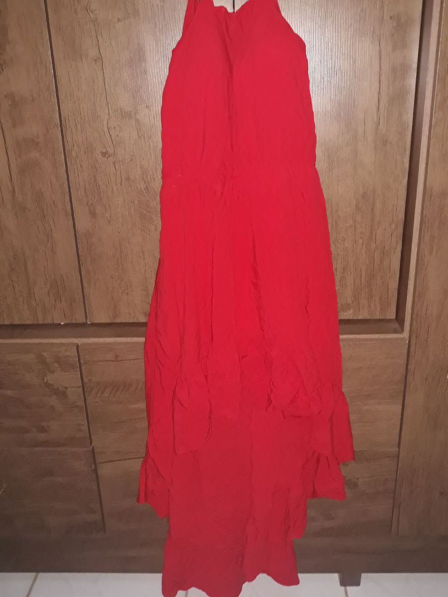 vestido curto na frente e longo atrás vermelho