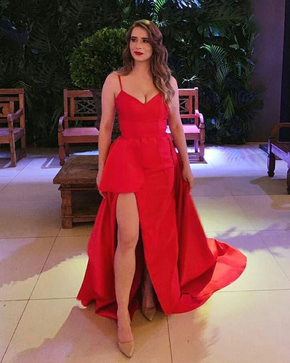 vestido tubinho com calda