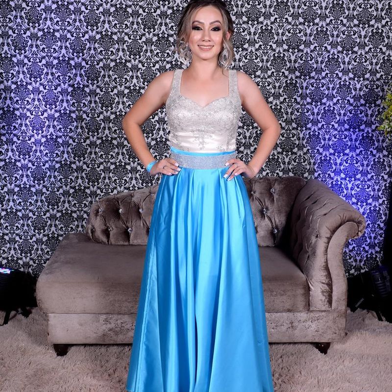 Vestido Festa Formatura/ Debutante Azul Bordado em Usado