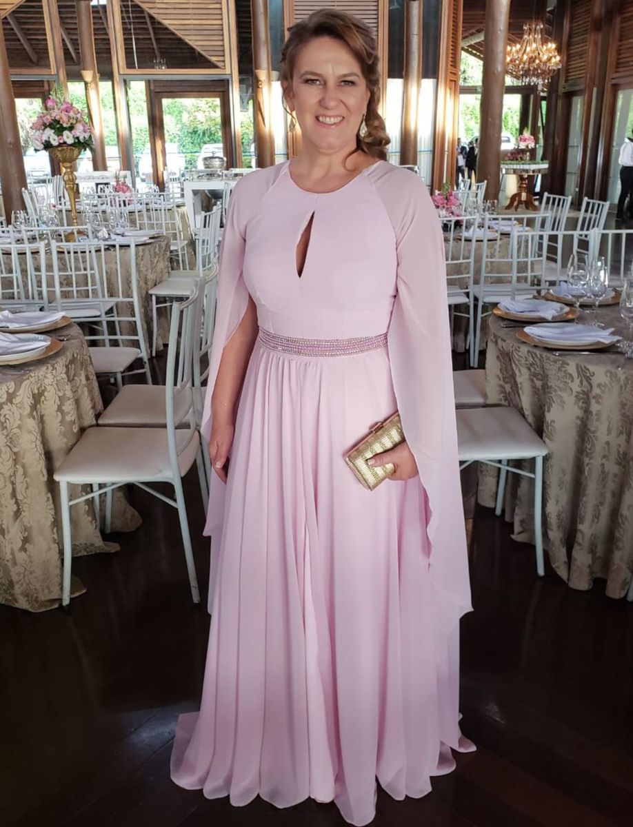 vestido longo com capa