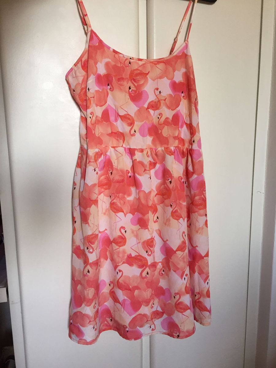 vestido de flamingo c&a