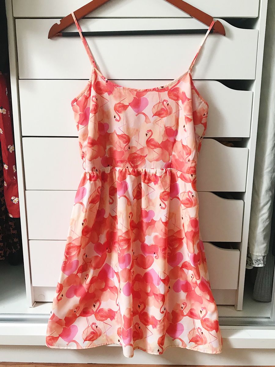 vestido de flamingo c&a