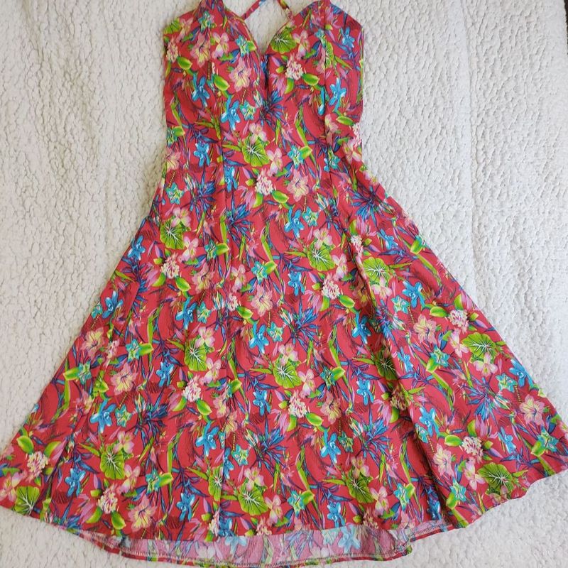 Vestido florido curto de hot sale alcinha