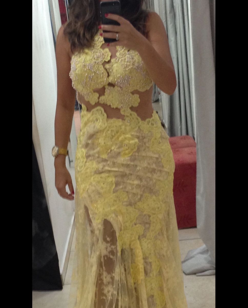 vestido de tule amarelo