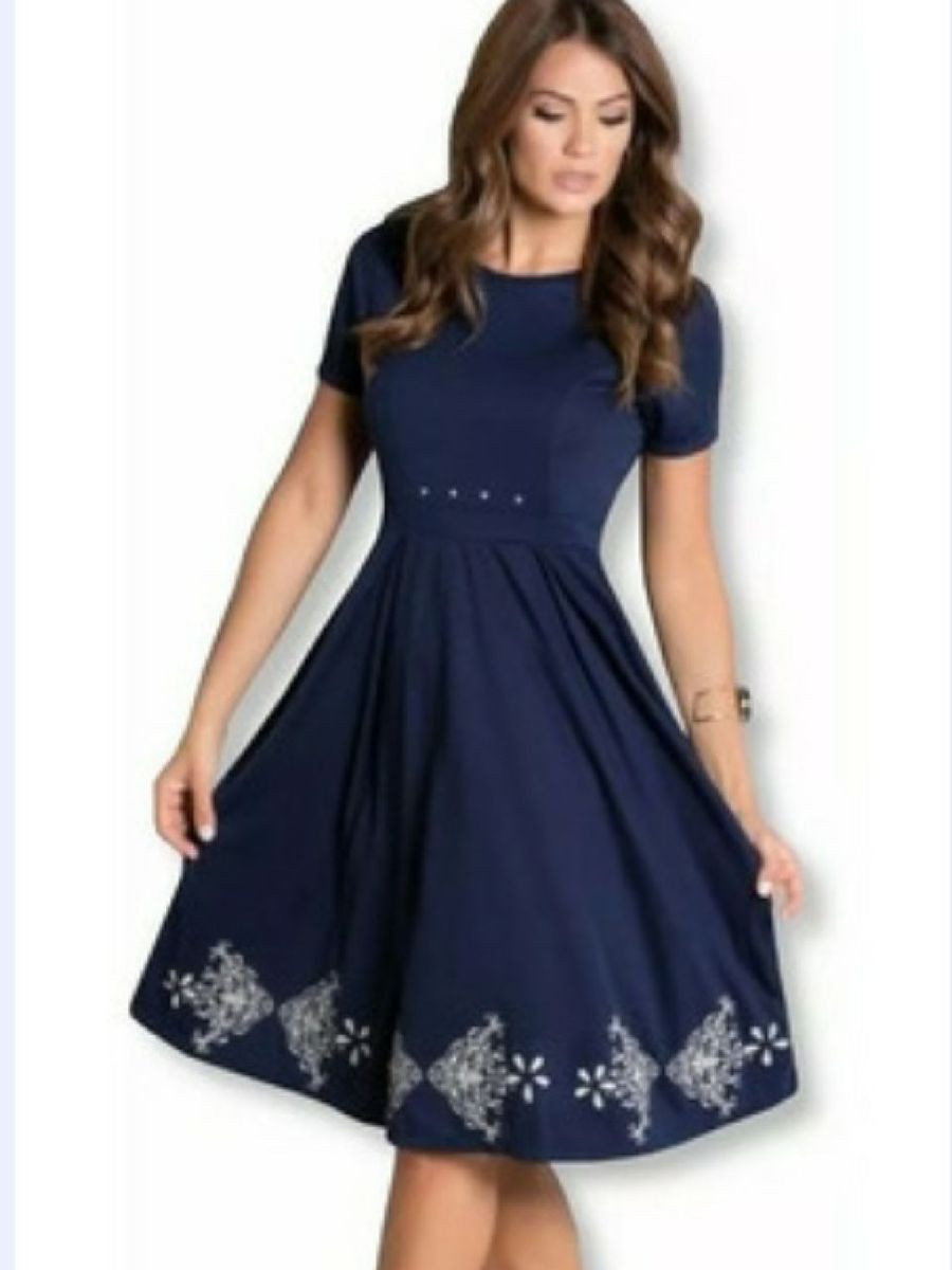 vestido midi rodado azul marinho