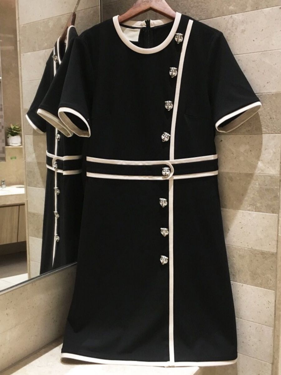 vestido preto gucci