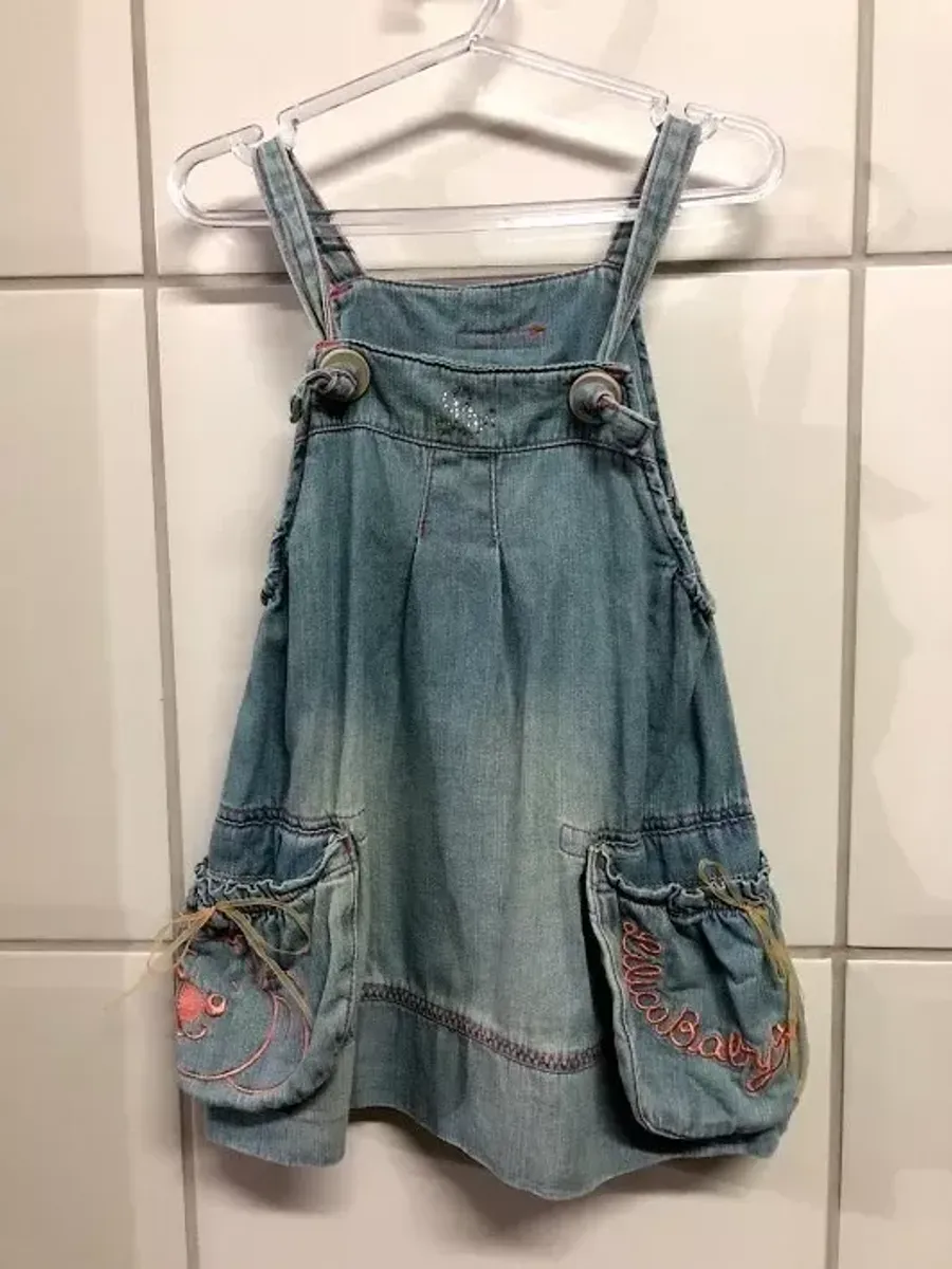 vestido jardineira jeans infantil