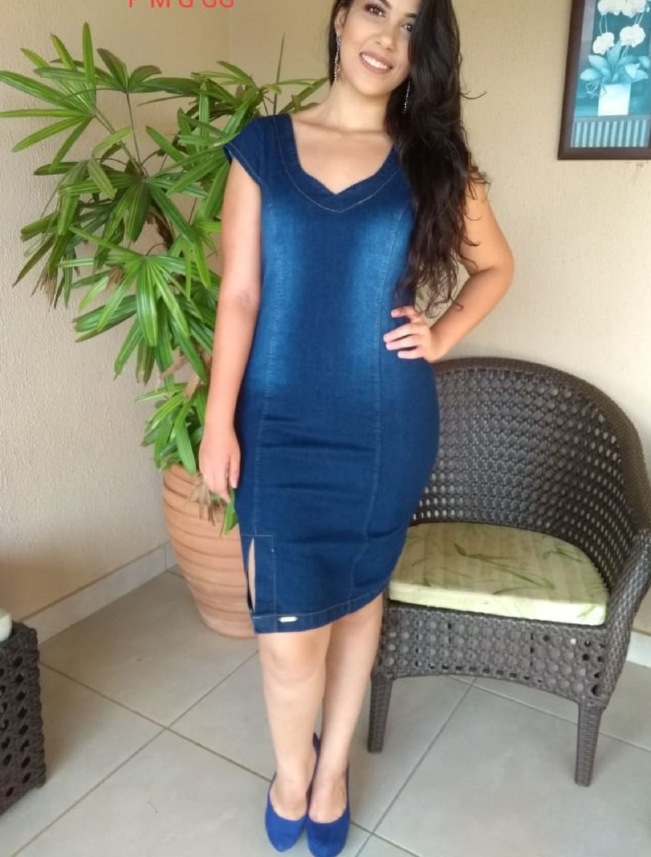 vestido jeans abaixo do joelho