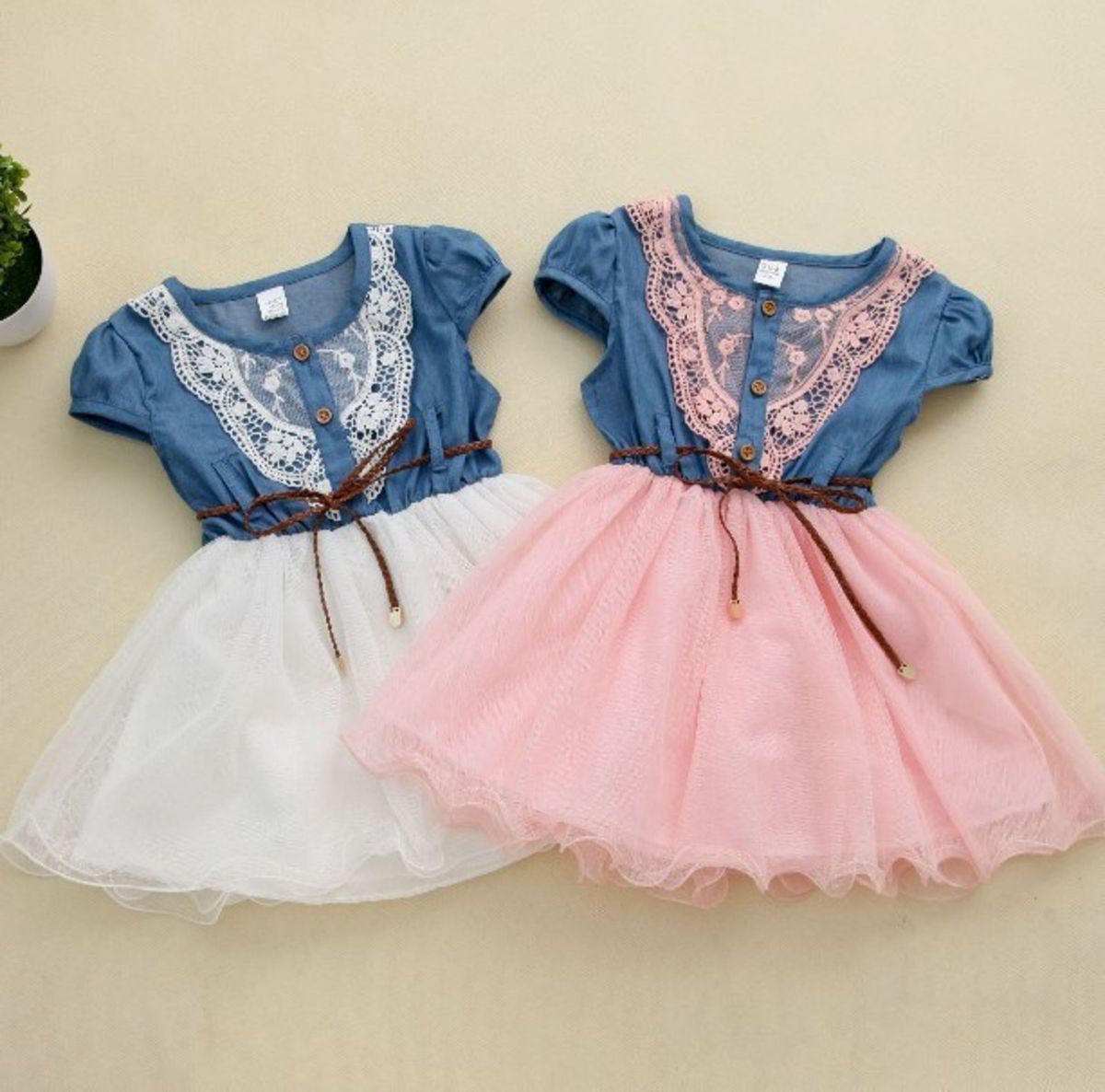 vestido jeans com tule infantil