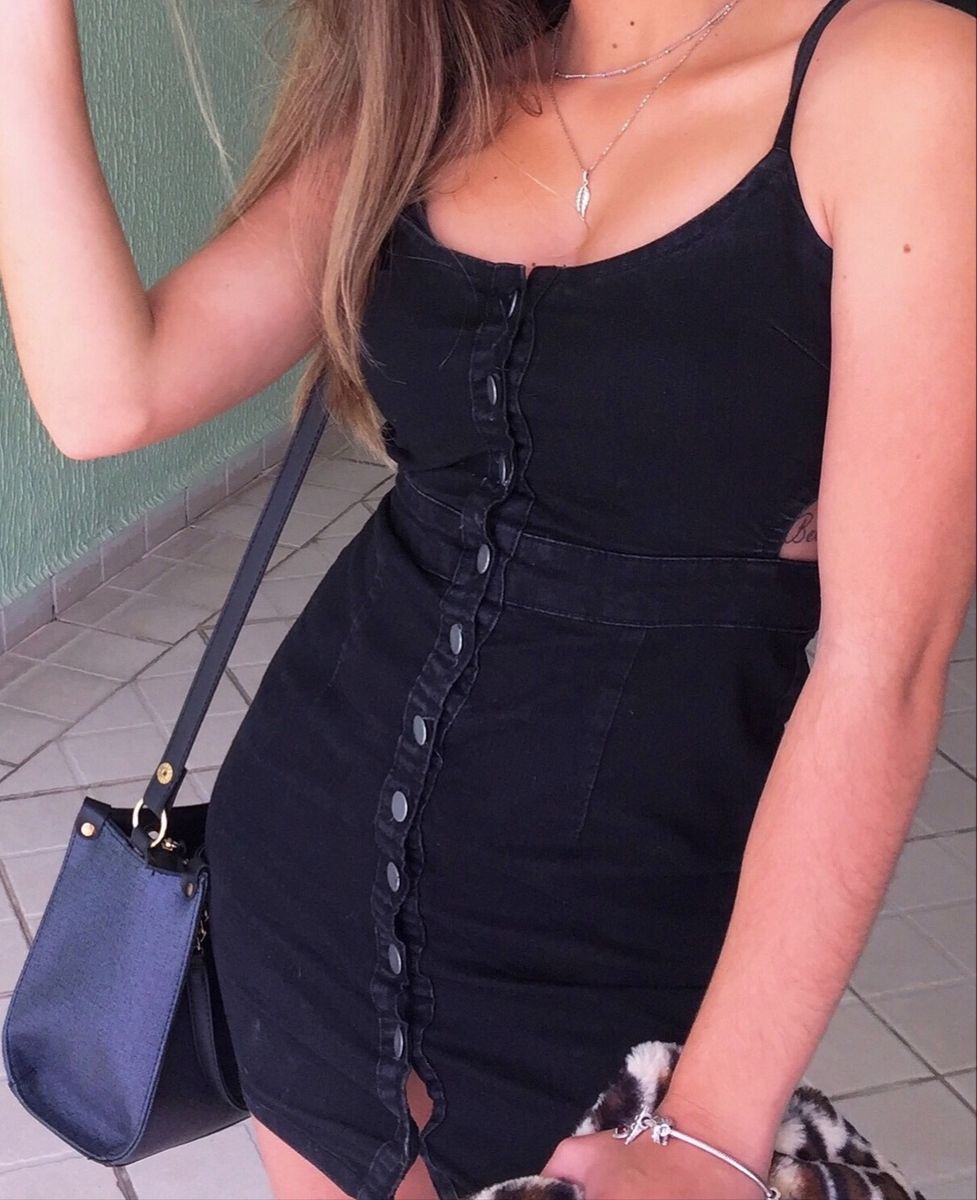 vestido de brim preto