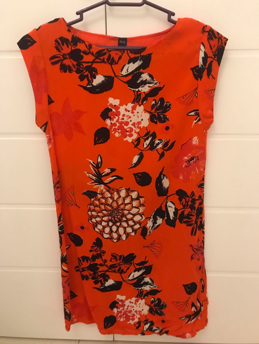 vestido floral laranja