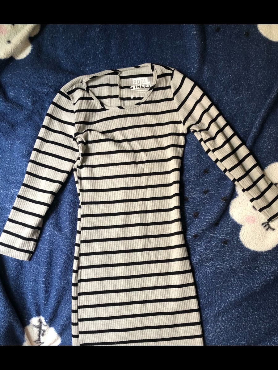 vestido colado listrado