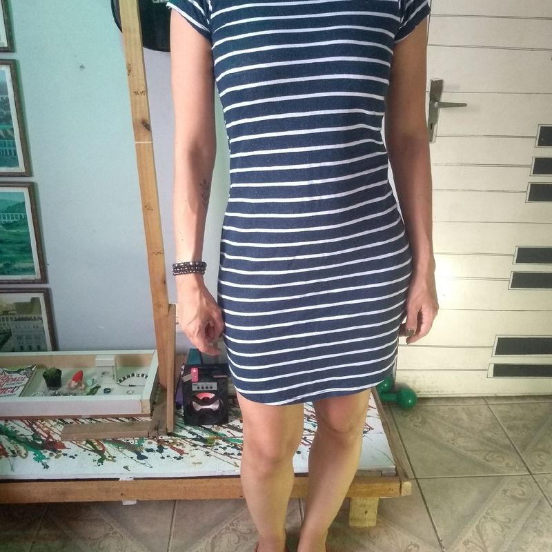 Vestido best sale listrado riachuelo