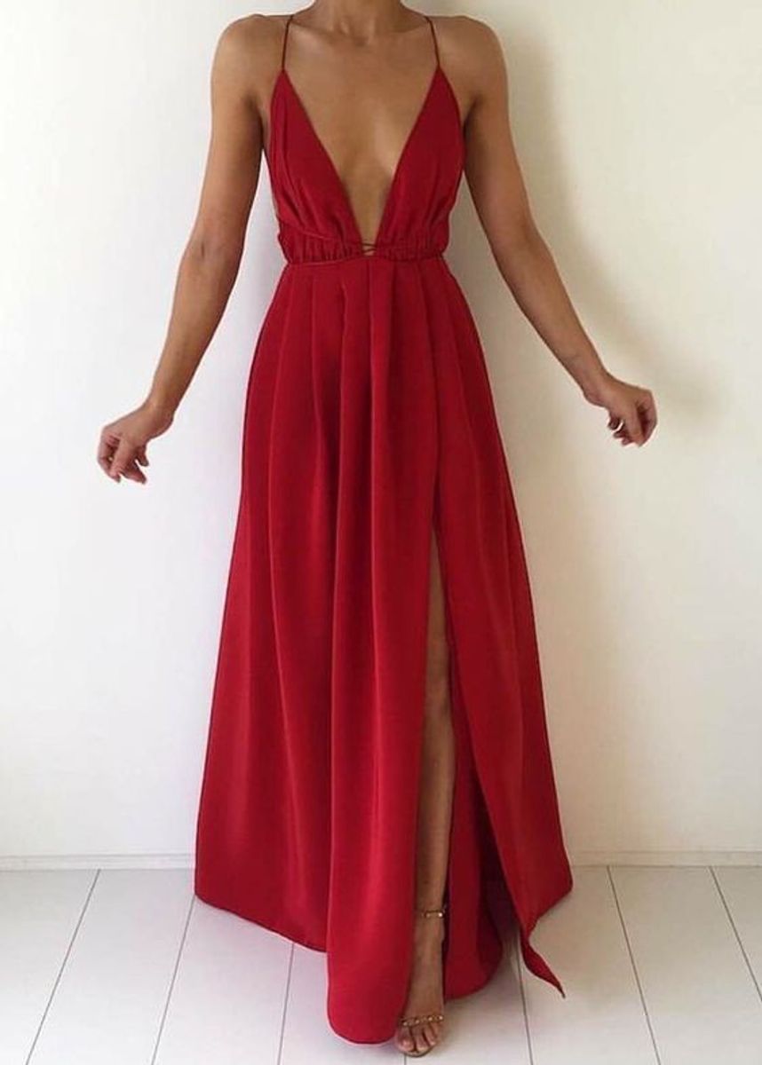 vestido vermelho com decote