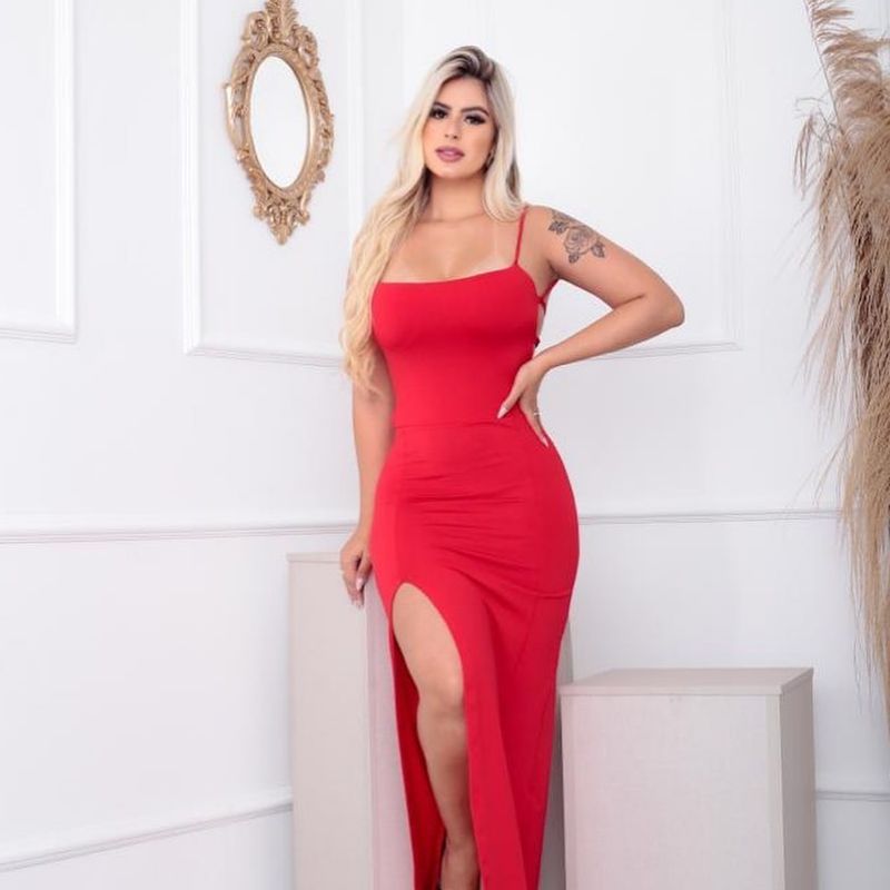 Vestido vermelho longo aberto best sale nas costas