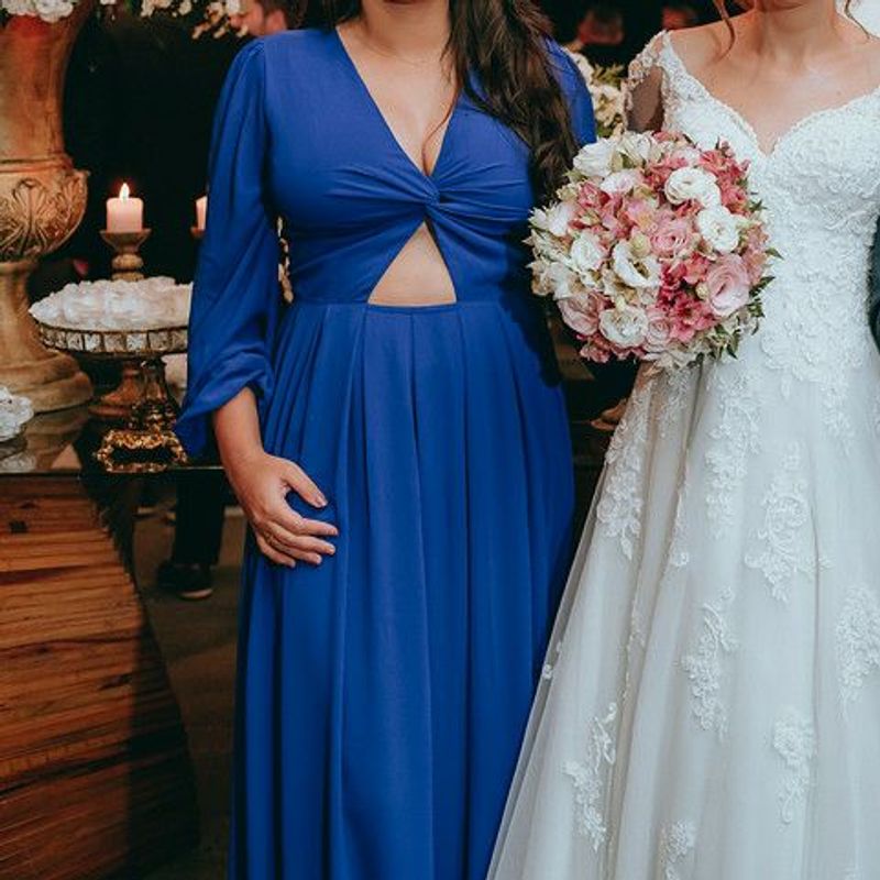 Vestido azul royal: 60 longos para madrinhas de casamento e