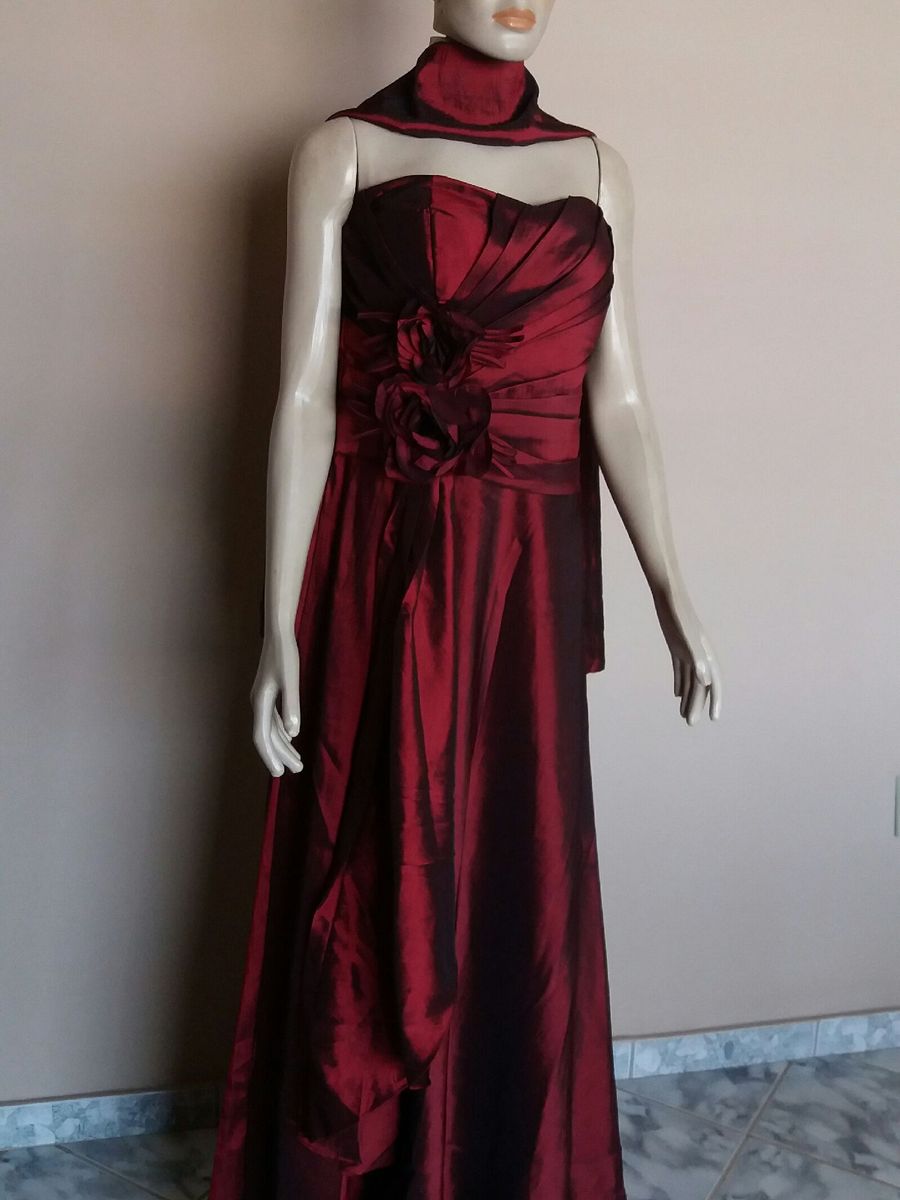 vestido de festa cor marsala longo