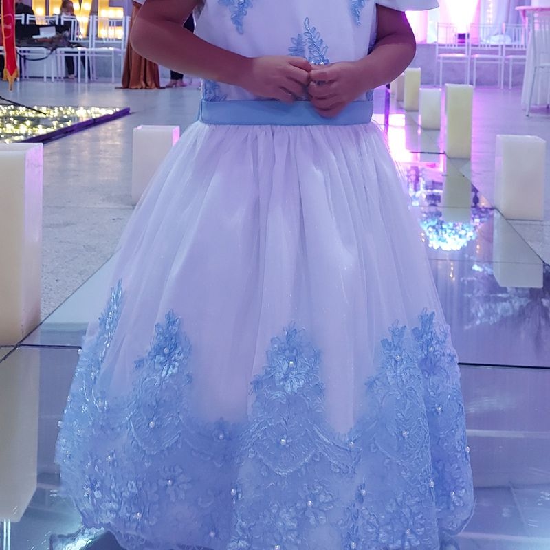 Vestido de daminha branco best sale com azul